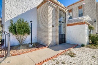 Building Photo - 6201 Escondido Dr