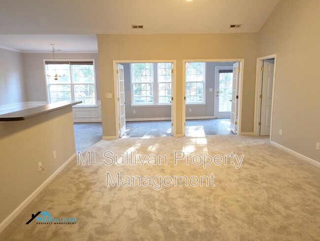 Foto del edificio - 5418 Whisperwood Dr