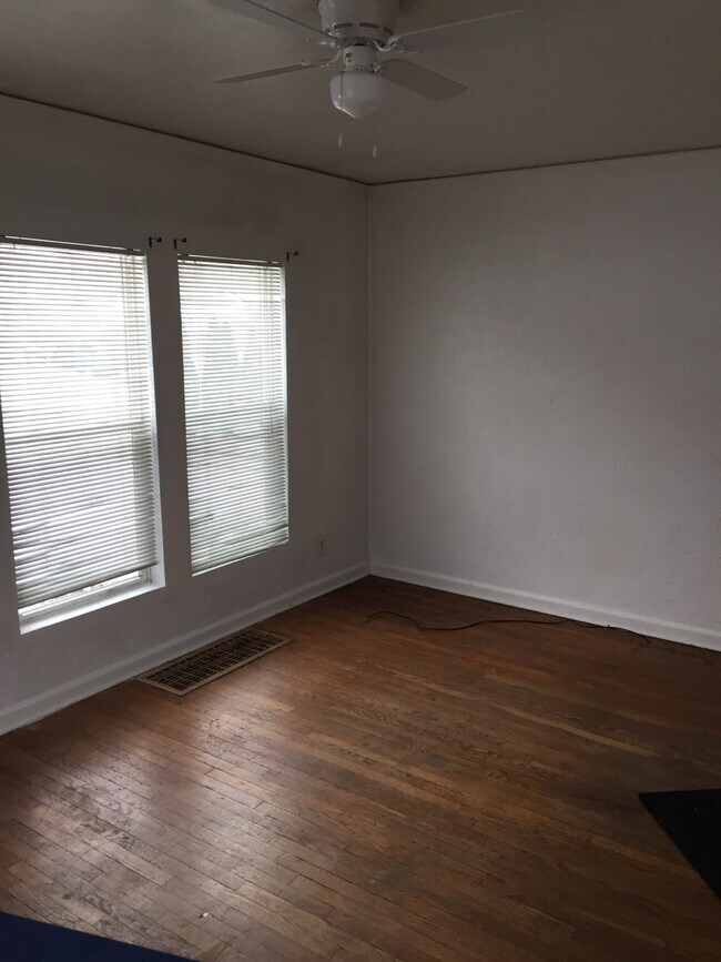 Foto del edificio - 1805 Glenbrook Dr