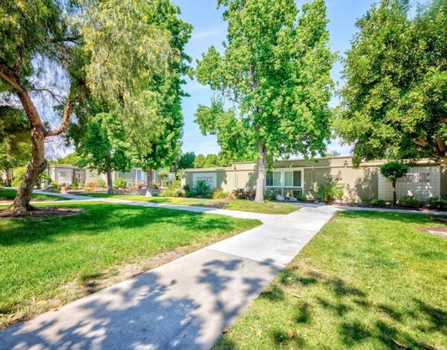 1 Avenida Majorca, Laguna Woods, CA 92637 Townhome Rentals in Laguna Woods CA