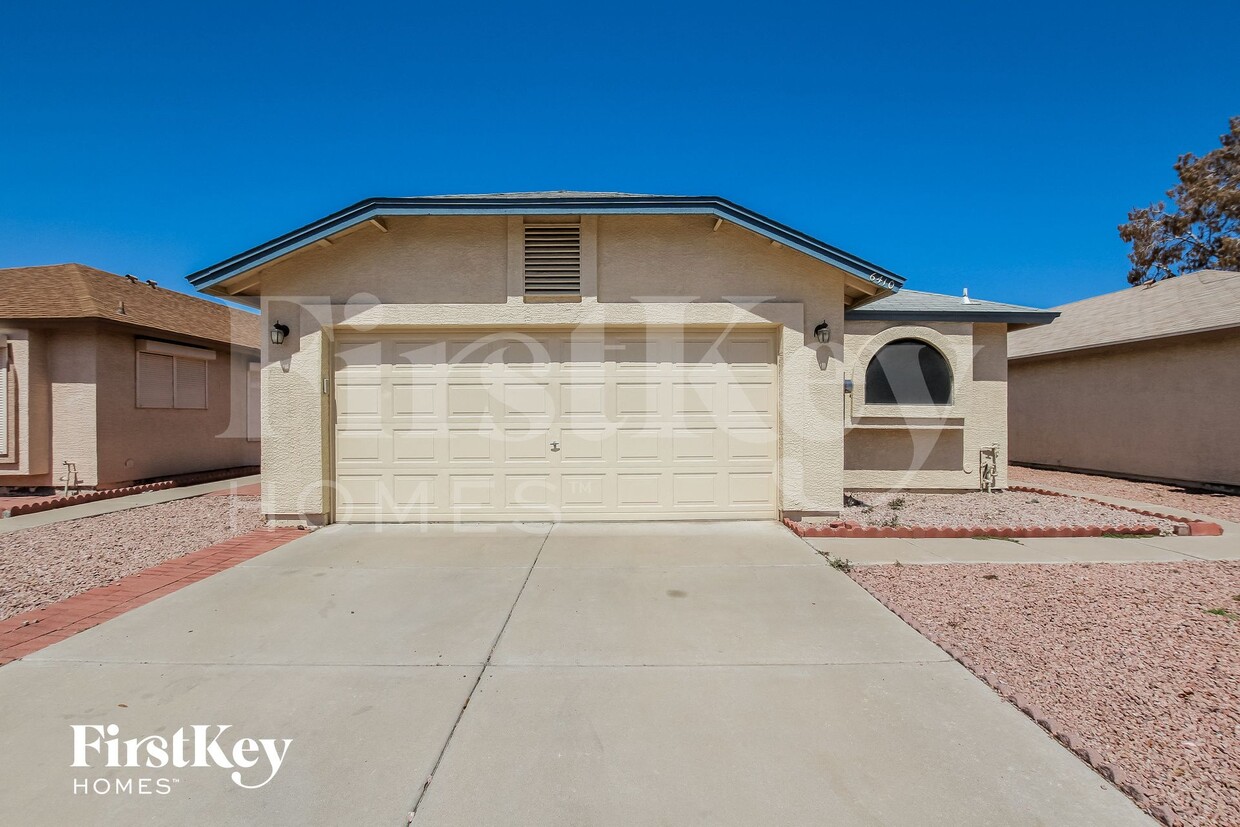 Foto principal - 6410 W Townley Ave