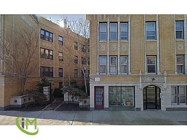 Building Photo - 4257 W Addison St