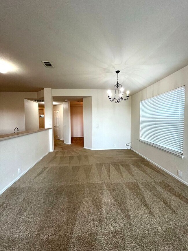 Building Photo - 3722 Sausalito Fern