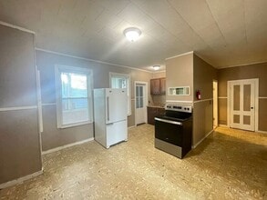 Building Photo - 121 Cypress St