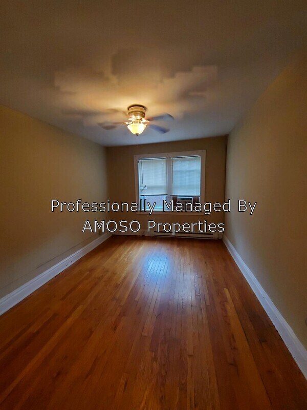 Foto del edificio - 419 Holly Hills Ave