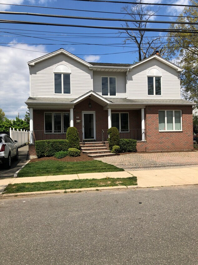 front of house - 83 Lexington Ave