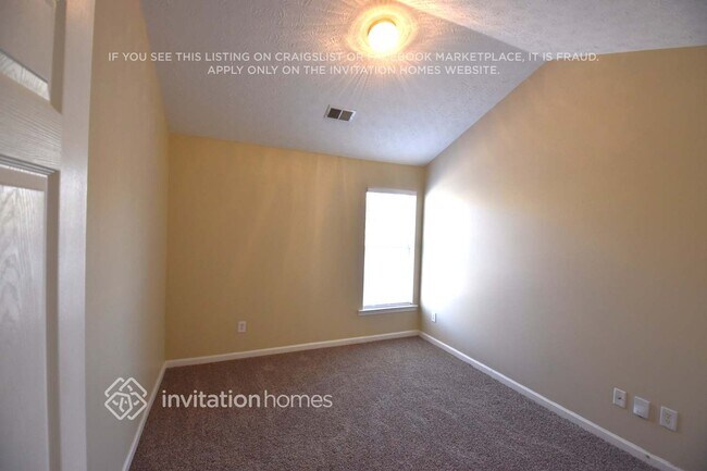 Foto del edificio - 9586 Lakeview Cir