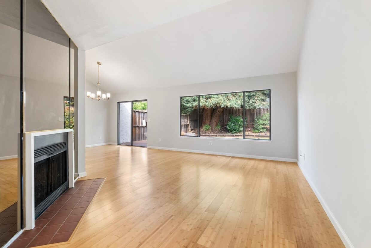 Foto principal - 922 Jungfrau Ct