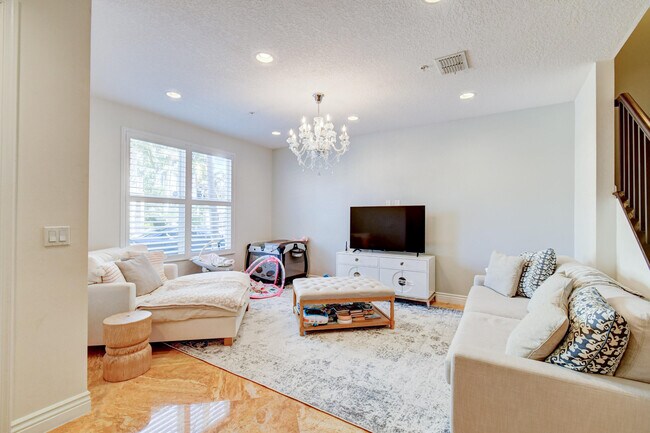 Foto del edificio - 4930 NW 15th Ave