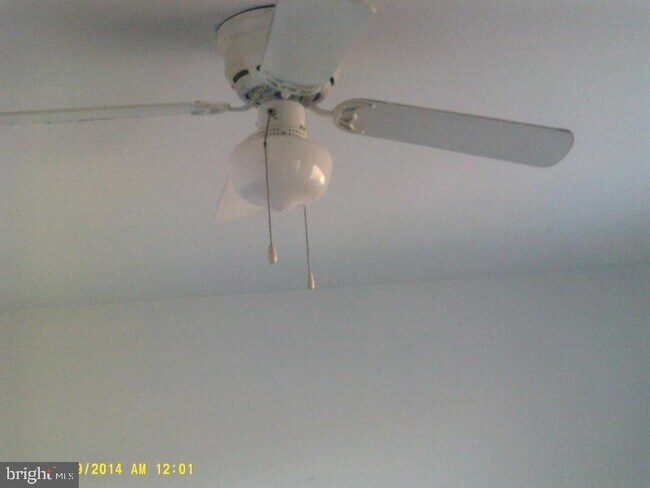 Building Photo - 1004 Victoria Ct