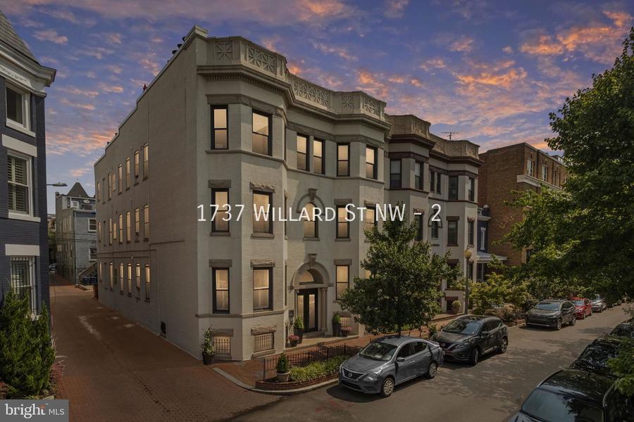 Primary Photo - AWESOME RENOVATED 1BR/1BA CONDO UNIT IN BO...
