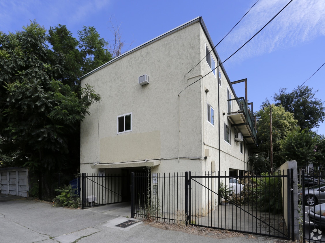 Building Photo - 1818 P St
