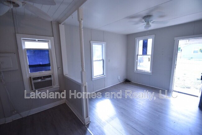 Foto del edificio - 4056 Orange Ave SE