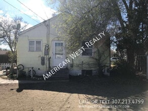 Building Photo - 443 N Cheyenne St
