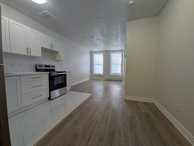 Photo du bâtiment - 317 Front St