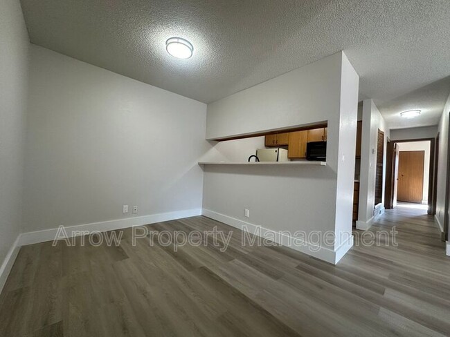 Foto del edificio - 2380 N 44th St