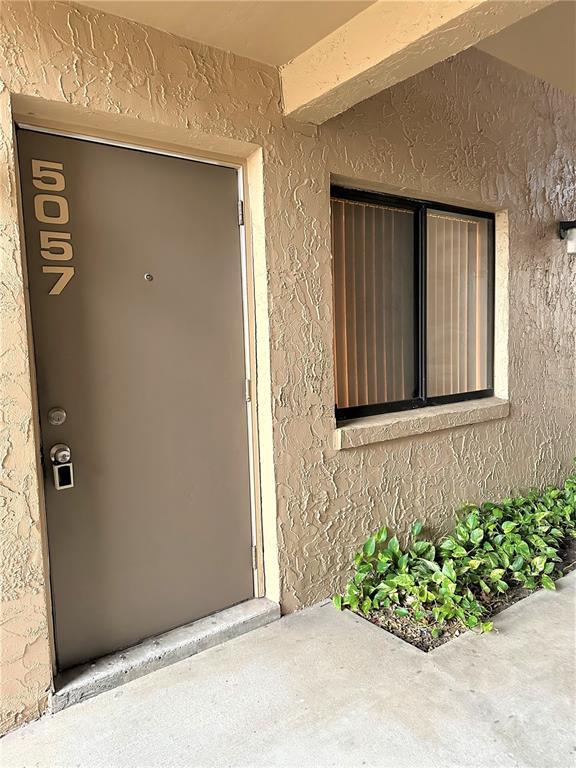 Foto del edificio - 5057 Vineland Rd