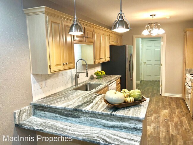 Building Photo - 3 br, 2 bath House - 12 Brennan Terrace