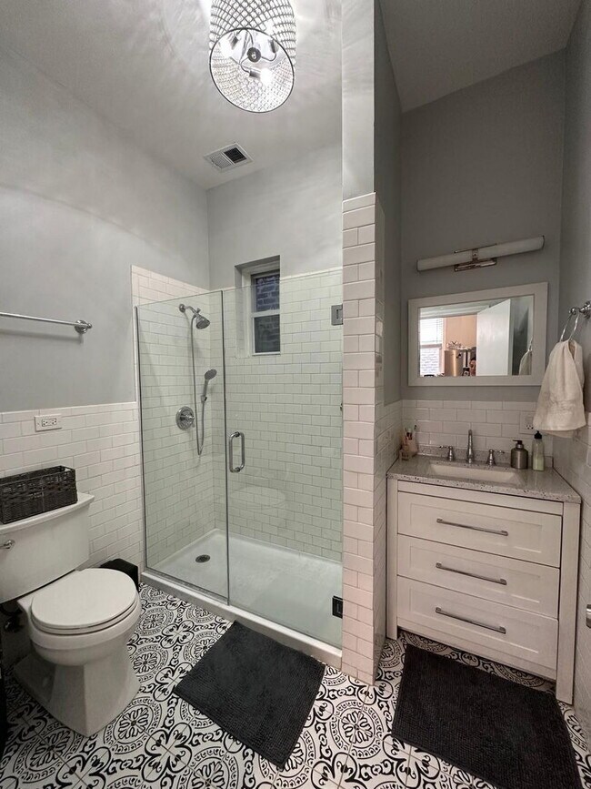 Foto del edificio - 1738 W 18th St