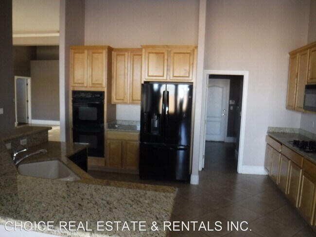 Building Photo - 4 br, 3 bath House - 7665 Gilespie Street