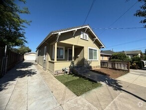 Building Photo - 1062 Lick Ave