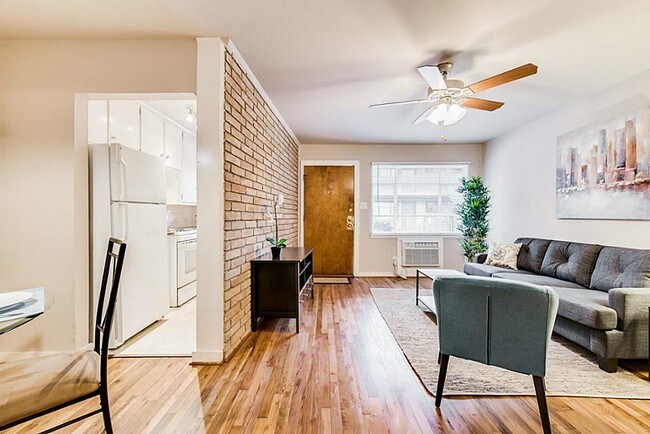 Building Photo - 6218 Gehring St