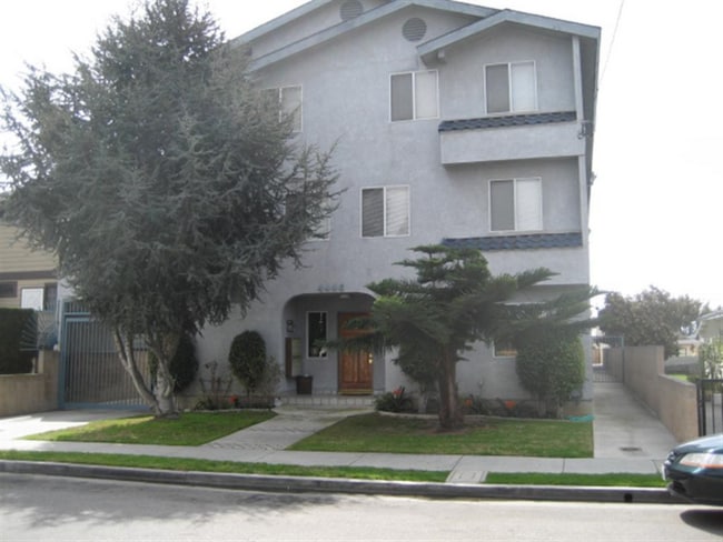 Building Photo - 4446 W 136th St