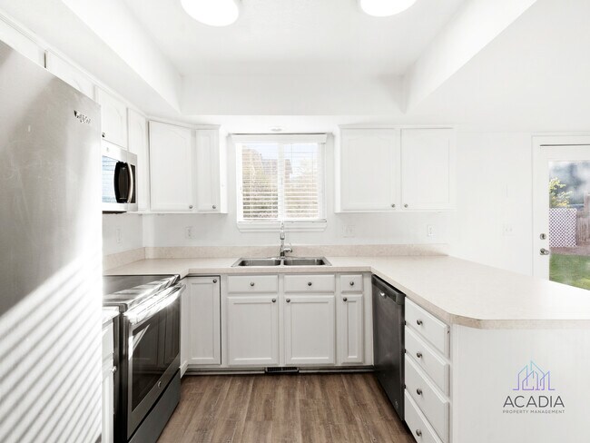 Building Photo - 1285 S 550 E