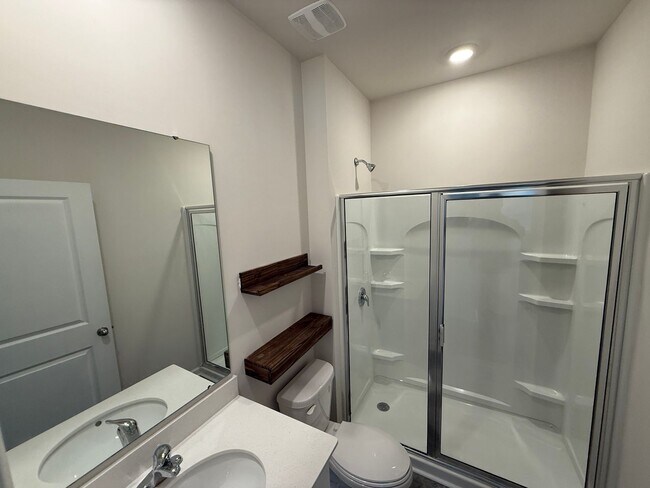 Foto del edificio - Like New Beautiful Home in Locust!
