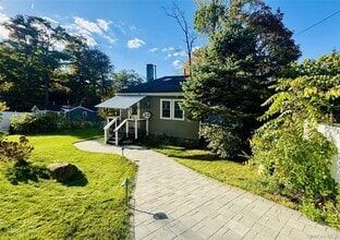 Building Photo - 20 Sylvan Trail