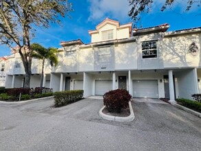 Building Photo - 2050 Alta Meadows Ln