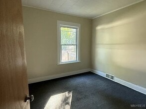 Building Photo - 76 Vernon Pl