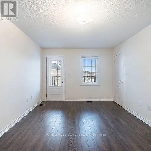 Photo du bâtiment - 31 Shiff Cres