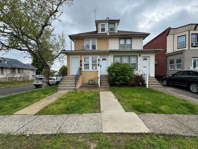 Foto del edificio - 171 Lewis Ave