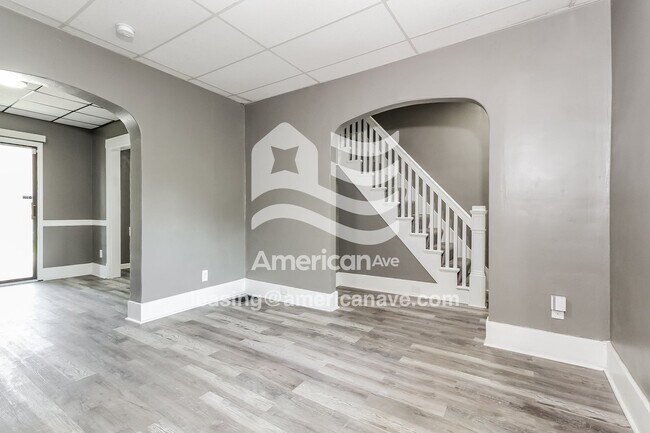 Foto del edificio - 2206 Harrison St