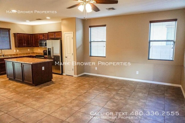 Foto del edificio - 4177 E Woodside Ct