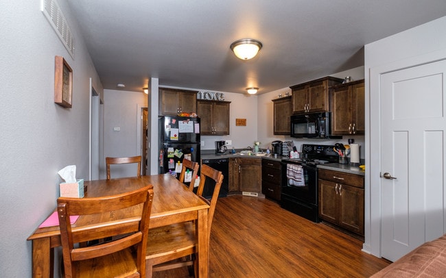 Building Photo - 174 NE 49th St