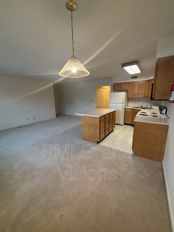 Foto del edificio - 1306 Arthur Ave