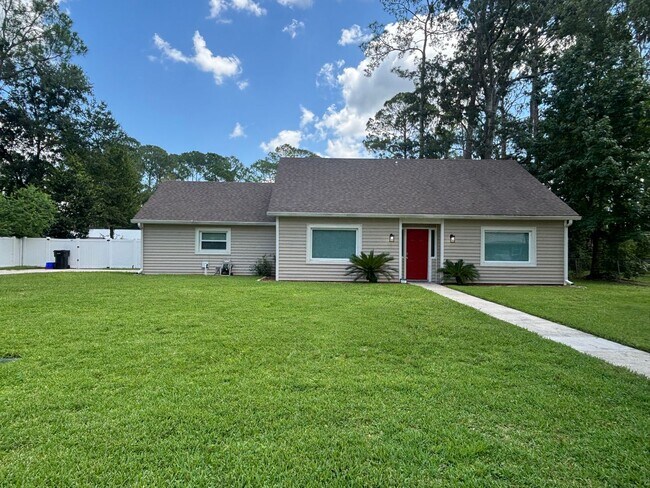 Building Photo - Beautifully Remodeled Home / Plenty of Add...