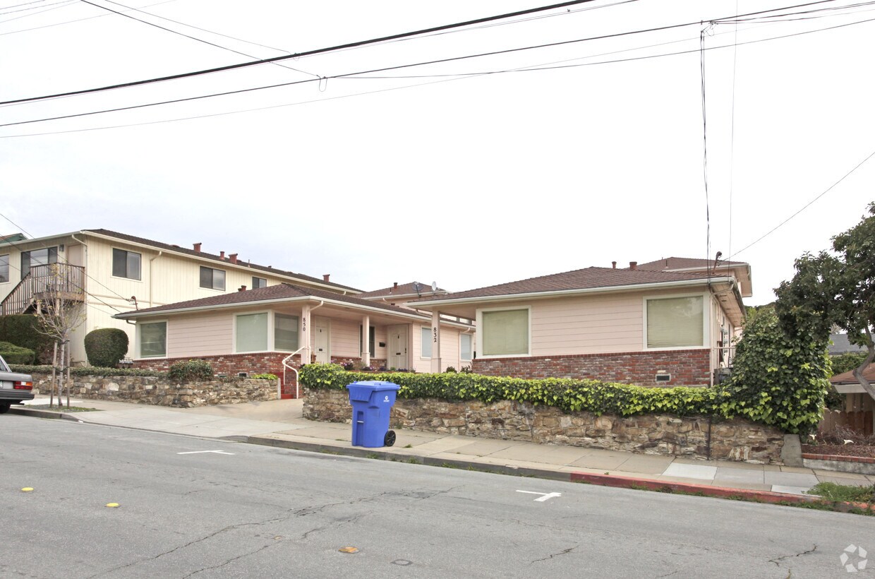 Foto del edificio - 832-850 W Franklin St