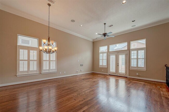 Building Photo - 5608 Kansas St