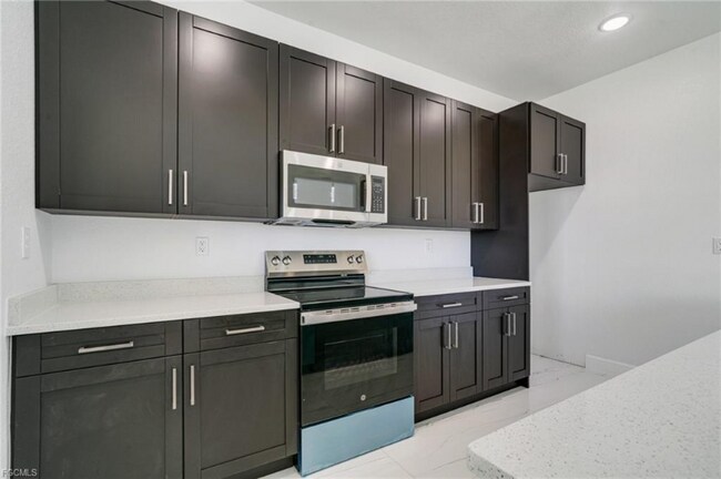 Building Photo - 4725 27th St SW