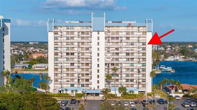 Foto del edificio - 9415 Blind Pass Rd