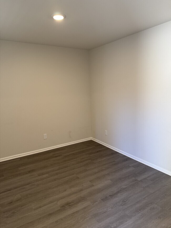 Building Photo - 4814 Stone Dr