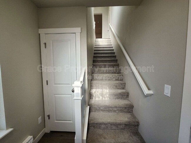 Building Photo - 305 High Point Dr