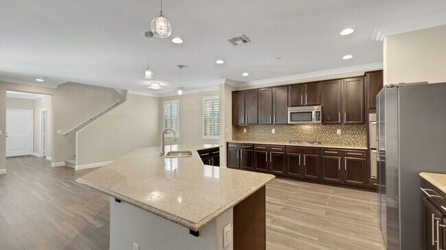Building Photo - Large Inspirada Home!