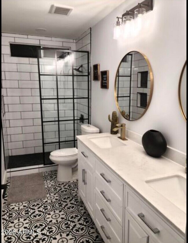 Building Photo - 936 E Hermosa Dr