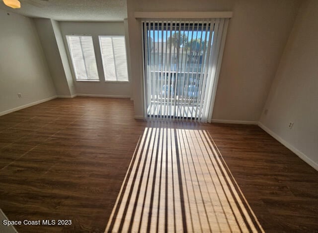 Building Photo - 3535 Sable Palm Ln