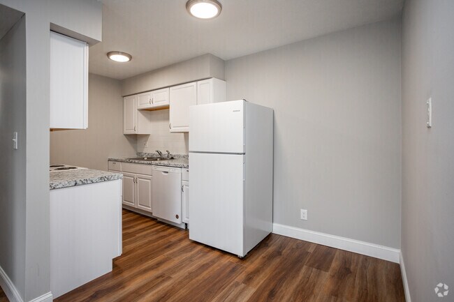 1 habitación, 1 baño - 750 pies cuadrados - Comedor - Creek Ridge Apartments