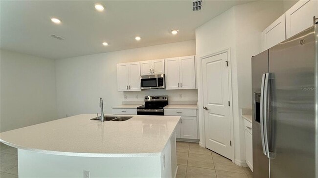 Building Photo - 3006 Canary Ave